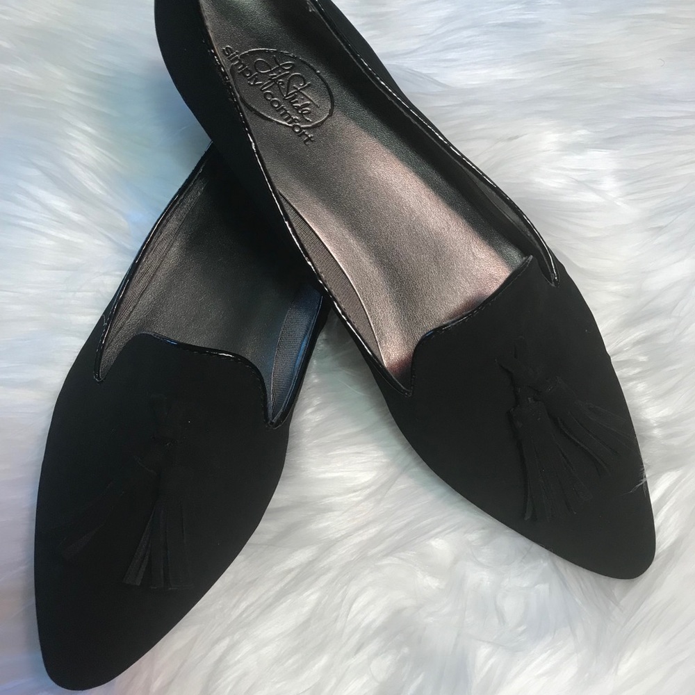 Tasseled Flats